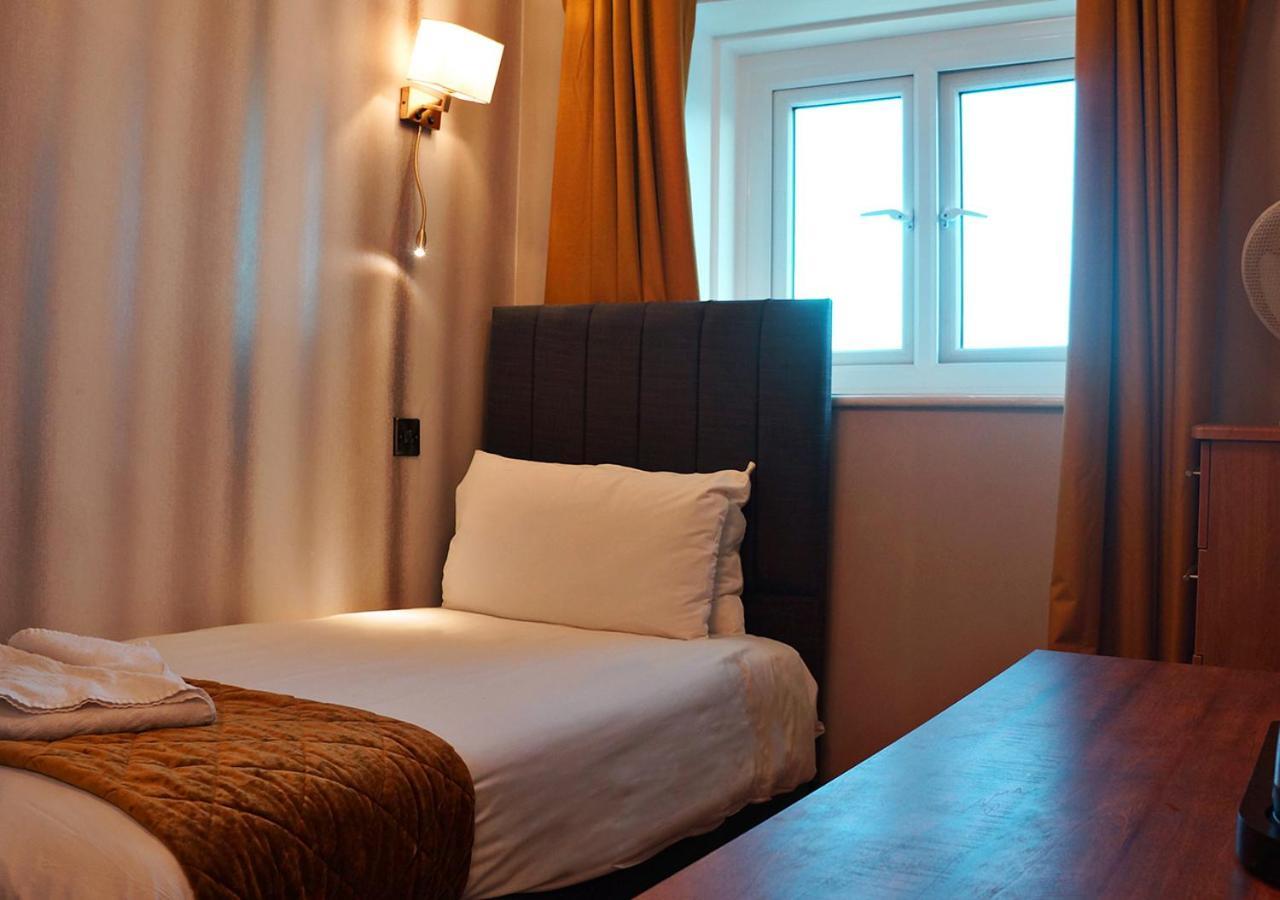 The Pier Hotel Eastbourne Exterior foto